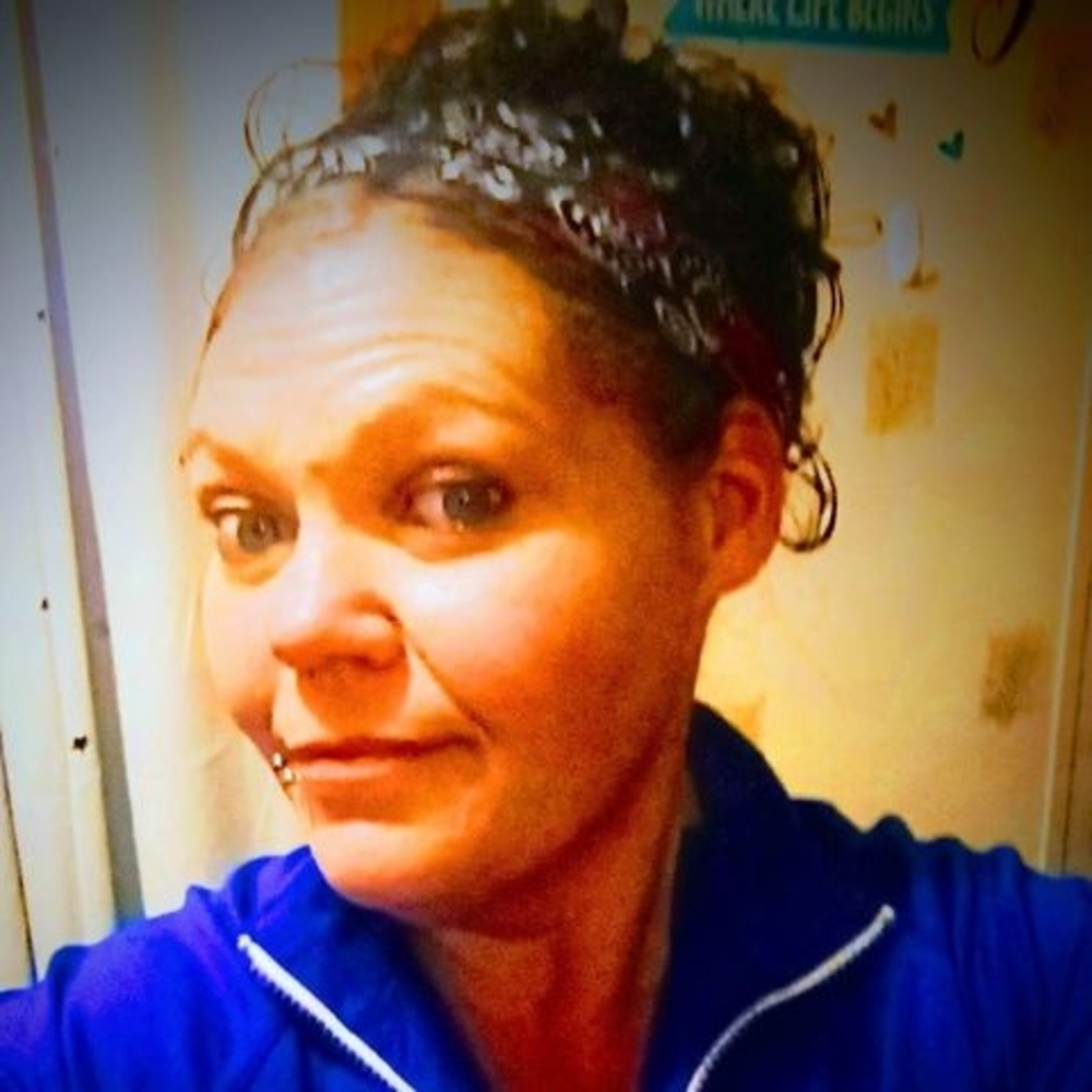 Meet your Posher, Crystal